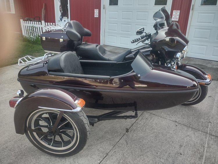 2007 HD Classic & Factory Sidecar
